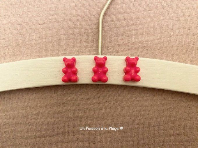 Lot de 2 cintres enfant  