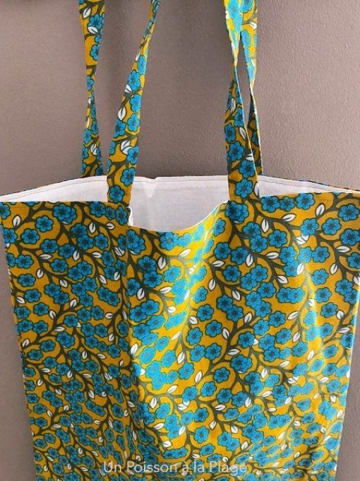 Tote bag