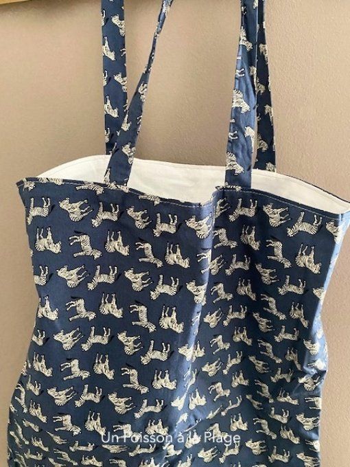 Tote bag